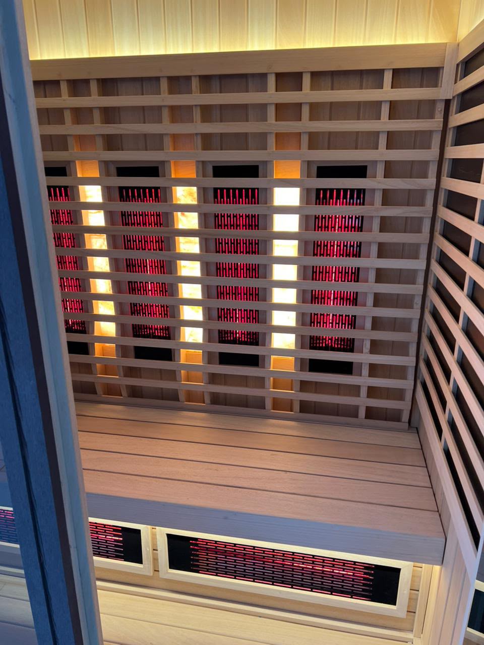 Indoor sauna with Himalayan salt wall